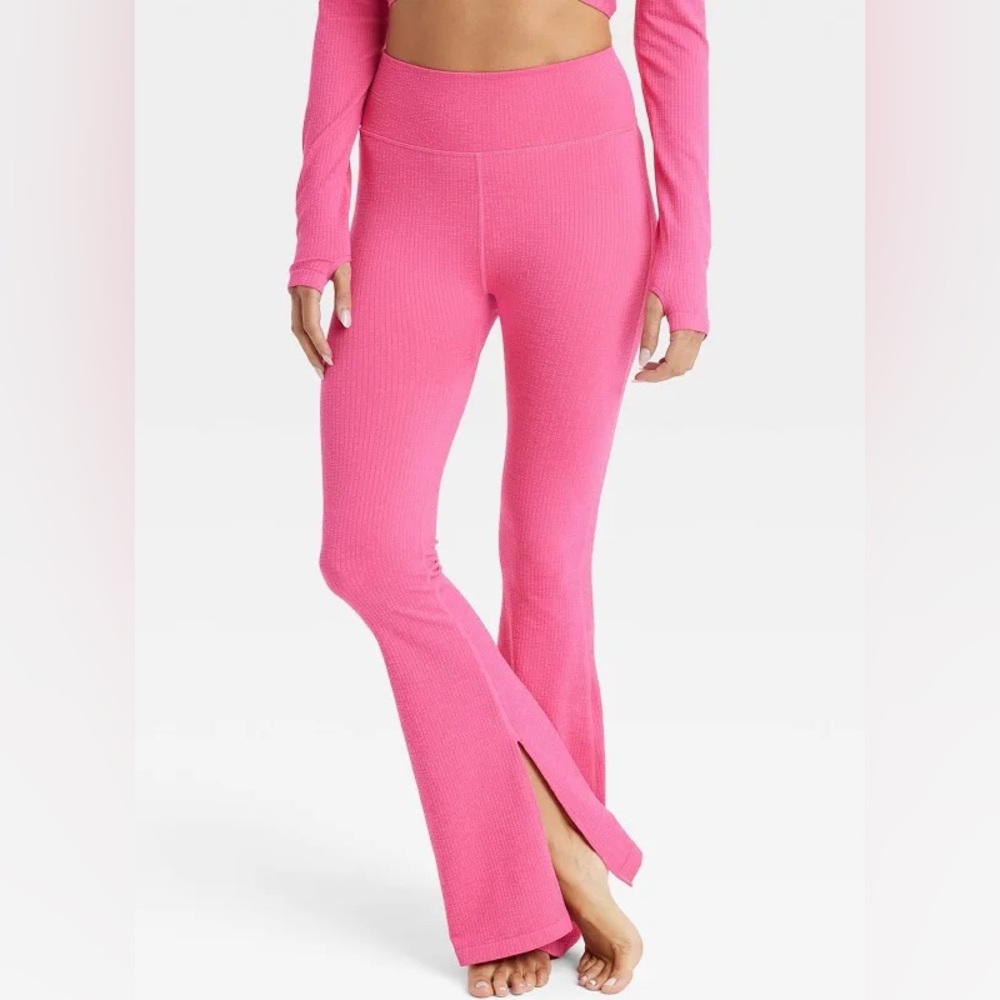 Joylab Women’s Textured Flare High-Rise Legging (Extra-long length)